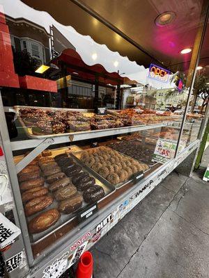 Bob's Donuts & Pastry Shop