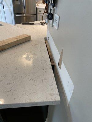 Gap incorrectly fabricated quartz