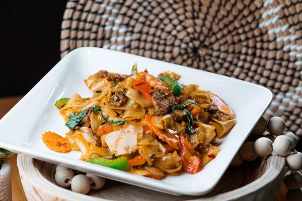 Drunken Noodles Beef