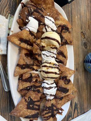 Buñuelos with ice cream