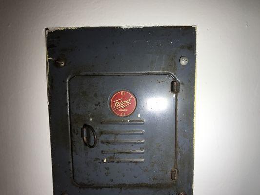 This old Federal panel is out dated and should be replaced.