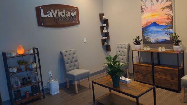 The relaxing wait room at the new Sugar Hill LaVida Massage. I'm loving the atmosphere here!