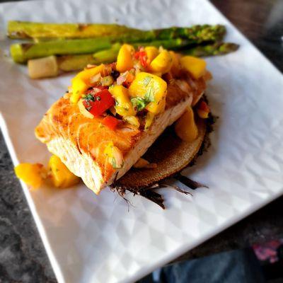 Salmon w/Mango Salsa