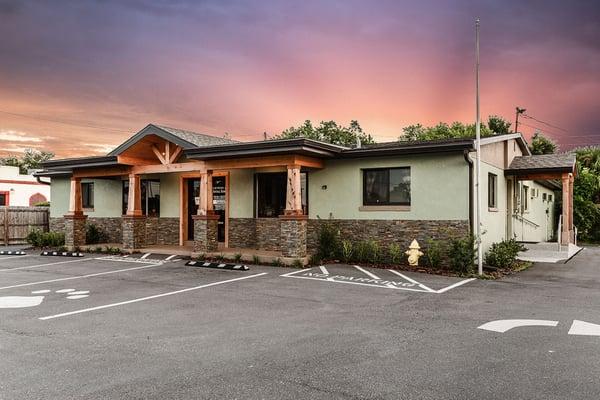 Lake Seminole Animal Hospital. Grey Street Studios for the photography. Van Selow Design project.