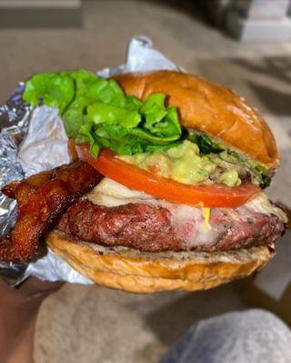 Pepper jack guacamole burger