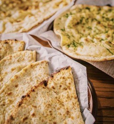 Peshawari naan (sweet) stuffed with fine raisins and cashew.