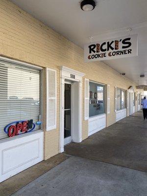 Ricki's Cookie Corner