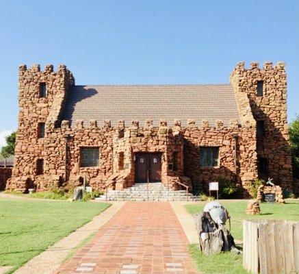 Built with the local little Round Red rocks, the cobblestone buildings of Medicine Park are uniquely mysterious as the plains Indians