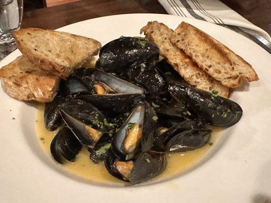 Mussels with whole grain grilled bread. So good