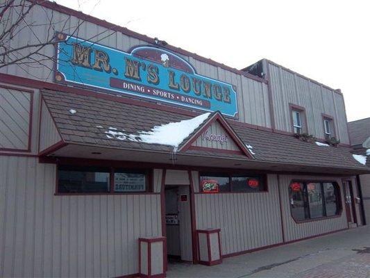 Mr. M's Pizza and Lounge