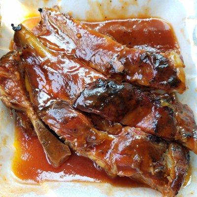 Fantastic "Rib on Bone" (ordered with sauce)