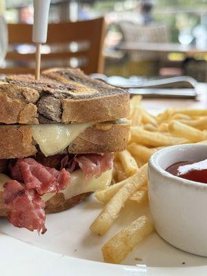 Deli - Style Reuben