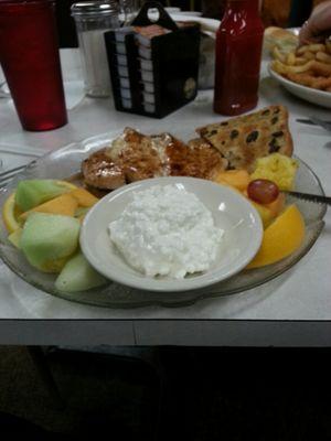 Teriyaki chicken with fruit and cottage cheese.   Very good!