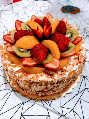 Half banana, half strawberry filling, topped with fresh fruit with almonds!