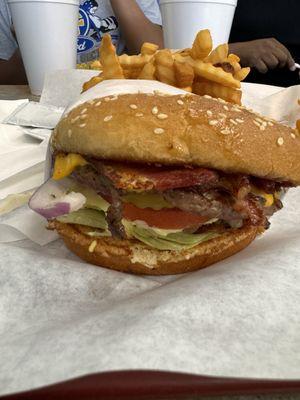 1/4 bacon burger