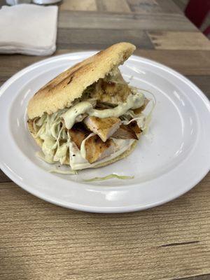 Arepa de pollo