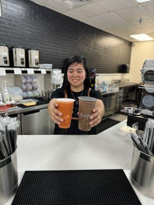 Enjoy the refreshing thai tea with custard pudding and chocolate milktea with brown sugar boba from a lovely server :)