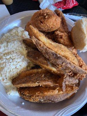 Combo plate with wedges and coleslaw