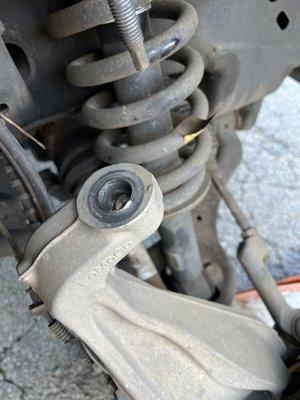 Upper control arm  not attached to steering knuckle