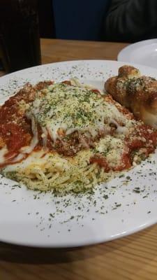 Chicken parmesan and spaghetti