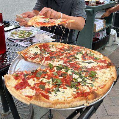 Large 16" Margherita Pizza