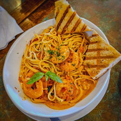 Shrimp linguine