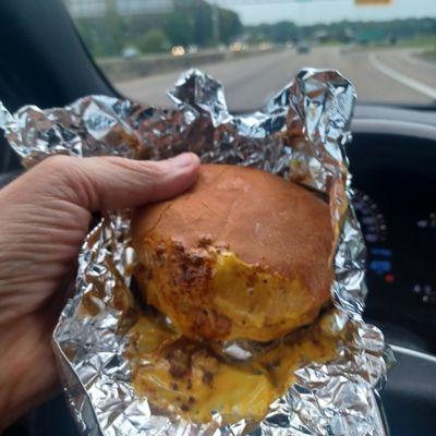 Chili cheeseburger