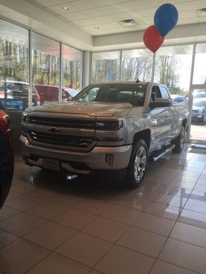 2016 Silverado Z71 in Silver!