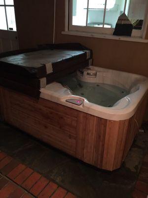 Small jacuzzi left behind