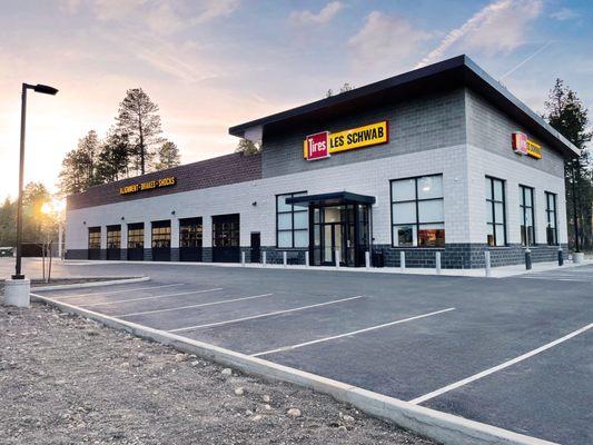 Les Schwab Tire Center