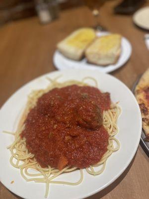 Spaghetti and meatballs