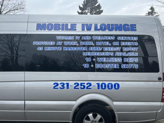 Hosting or attending an event? Our Mobile IV Lounge is able to accommodate large groups..... We meet you at your VRBO, hotel, event, etc.