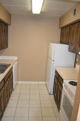 One Bedroom Kitchen $600-$665