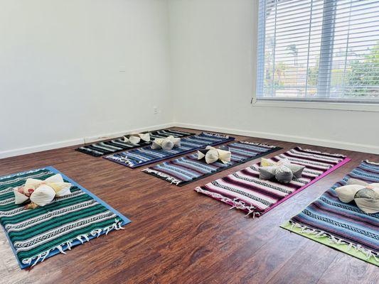 At The Metta Space, you can enjoy semi-private Kundalini yoga, meditation, sound healing, cacao, and kava events.