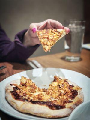 BBQ chicken pizza