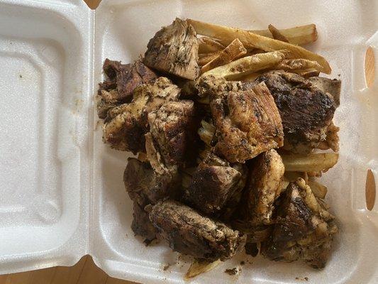 Jerk Tips with Fries