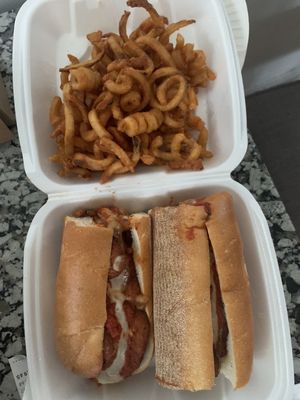 Chicken Cutlet Parmigiana Large + Curly Fries