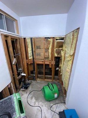 Bathroom mitigation, dry out phaze