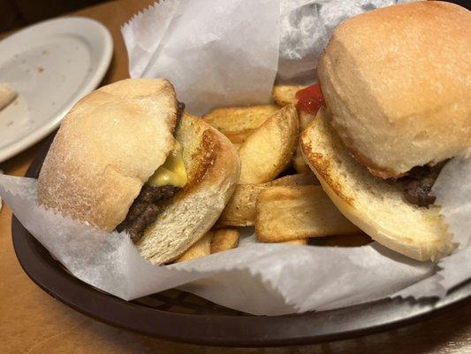 Kids Mini cheeseburger meal