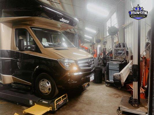 Looking for an Rv shop? Johnson Automotive has got you covered!