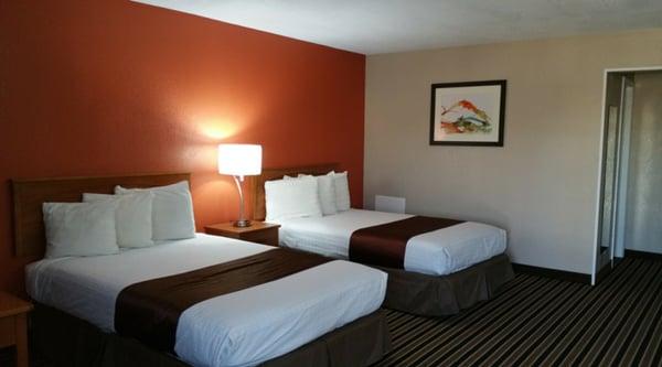 Newly Renovated Hotel Rooms at Westbridge Inn & Suites