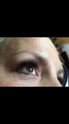 When applied properly, eyelash extensions will NOT cause lash damage