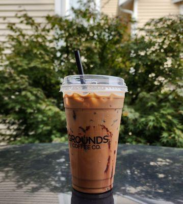 24oz iced mocha from upbeat barista team. Go Huskies! (10/14/23)