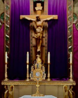 Eucharistic Adoration during Advent 2021