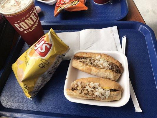 Chili, mustard and onion coneys.