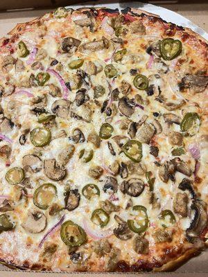 Sausage, fresh mushrooms, red onions & jalapeños