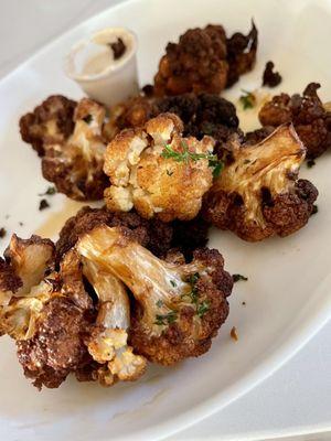 Crispy cauliflower with Tahina sauce