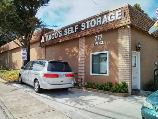 Arco's Self Storage