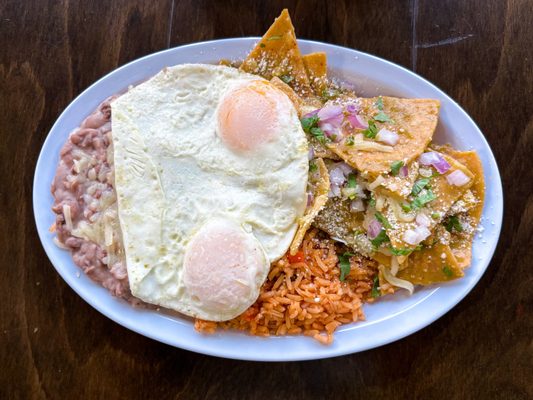 Chilaquiles Verdes con huevo