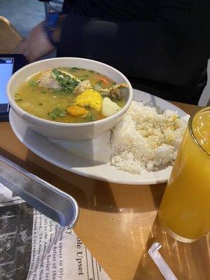 Sopa de pollo